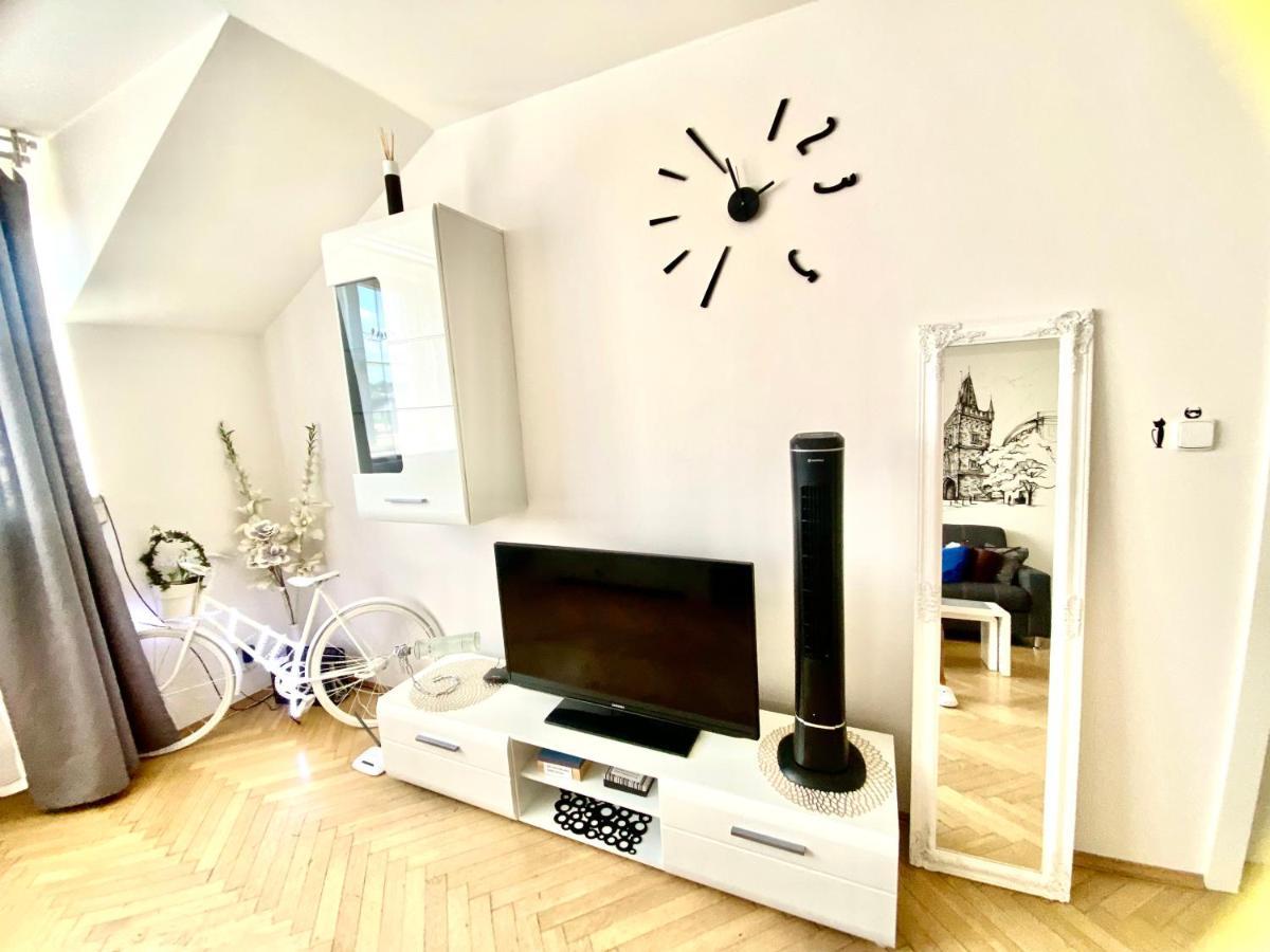 Fantastic Apartment In The City Center Prague Exterior photo